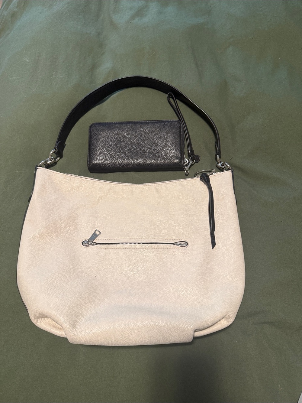 Coach Cream Leather Shoulder Bag with Black Strap and Matching Large Wallet - Picture 2 of 7